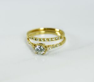 Oro 18k con diamantes